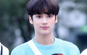 Hueningkai TXT Jadi Member Berikutnya Yang Seru-seruan Bareng Anjing Di Teaser 'Cat And Dog'