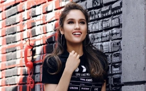 Punya Perut Six Pack, Cinta Laura Bagikan Tips Pola Hidup Sehat