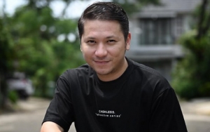 Gading Marten Jemput Cewek di Bandara, Sudah Resmi Pacari Dokter Cantik?
