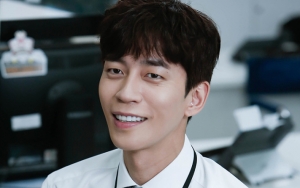 Shin Sung Rok Dipuji Makin Tampan Saat Jalani Sesi Baca Naskah 'Perfume'