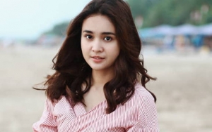  Pose Lucu, Netter Salah Fokus Sosok Di Belakang Michelle Zudith 