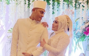  Bertugas Bawa Payung Di Nikahan Muzdalifah, Pria Ini Bikin Salfok Dikira Sosok Kondang
