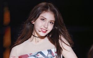 Debut Solo Jeon Somi Dilaporkan Tertunda, Agensi Akhirnya Beri Pernyataan