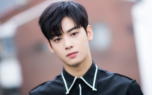 Cowok Korea Oplas Mata Agar Mirip Cha Eunwoo, Hasilnya Bikin Syok 
