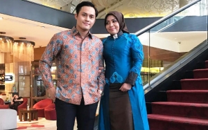 Suami Brondong Muzdalifah Jutek Ditanya Malam Pertama dan Bulan Madu, Netter: Songong Banget