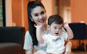 Sandra Dewi Ungkap Rahasia Penampilan Modis Sang Putra Berkat Sosok Ini