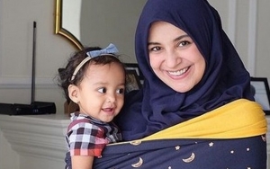  Shireen Sungkar: Puas-Puasin Gendong Bayi Sebelum Gede