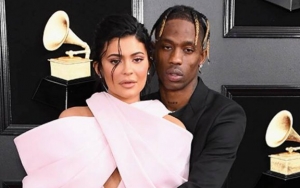 Unggah Foto Seksi Bareng Travis Scott, Kylie Jenner Beri Kode Siap Punya Anak Kedua