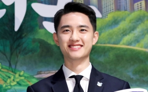 Baeksang Arts Awards 2019: 'D.O. EXO' Ternyata Datang dan Pose di Red Carpet