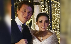 Bertabur Selebriti, Intip 9 Potret Meriah Dinner Silaturahmi Syahrini dan Reino Barack