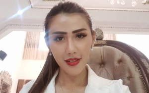 Rey Utami Beri Ucapan Puasa pada Netizen, Penampilan Pakai Mukena Tapi Riasan Tebal Jadi Nyinyiran