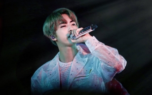 Jin Bilang 'I Love You 3000' di Konser BTS Sukses Bikin ARMY Histeris
