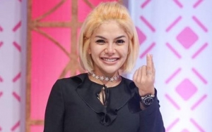 Wajah Bahagia Nikita Mirzani Usai 8 Hari Melahirkan Baru Bisa Gendong Sang Buah Hati