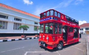 Naik Bandung Tour on The Bus saat Ngabuburit