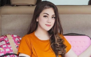 Celine Evangelista Bergamis dan Berkerudung Kembali Bikin Heboh, Dituding Mualaf Hingga Alasan Ini