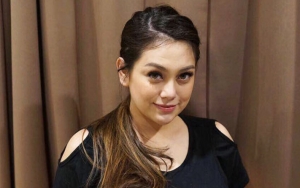 Diisukan Mualaf, Intip 6 Potret Celine Evangelista Cantik Berhijab dalam Berbagai Kesempatan