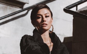 Agnes Monica Rayakan Hari Ibu Internasional, Kecantikan Sang Bunda Saat Muda Bikin Terpukau