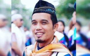 Marak Artis Berhijrah, Pesan Ustaz Maulana: Pelan-Pelan Bertahap