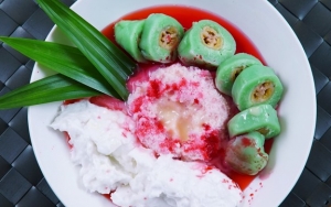 Segar dan Nikmatnya Es Pisang Ijo