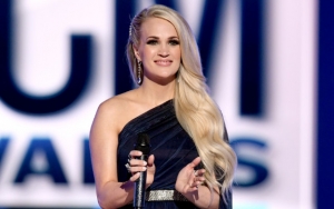 Carrie Underwood Ternyata Pakai Gaun Rancangan Desainer Asal Surabaya untuk Tur