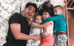  Selain Syuting, Ricky Harun Beber Kesibukan Sebagai Bapak Yang Sayang Anak