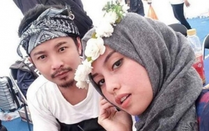 Gantikan Zul Zivilia Cari Nafkah, Sang Istri Usaha Jastip Baju Hingga Jualan Kue Kering