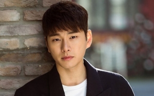 Lee Yi Kyung Ingatkan Nonton Episode Terakhir 'Laughter in Waikiki 2', Fans Malah Minta Season 3