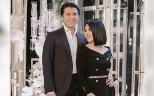 Syahrini Masak Buat Reino Pakai Penutup Kepala Ala di Salon, Netter Muak Ejek Kayak Nenek-Nenek