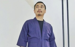 Raditya Dika Ajak Rapat Kucing Peliharaan yang Ngambek Usai Sang Buah Hati Lahir