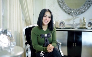 Syahrini Dibully Sengaja Salah Peribahasa Demi Pansos, Reino Ditertawakan Soal Kecerdasan Istri