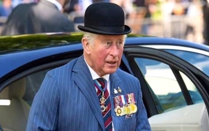 Pangeran Charles Akhirnya Kunjungi Putra Harry dan Meghan Markle