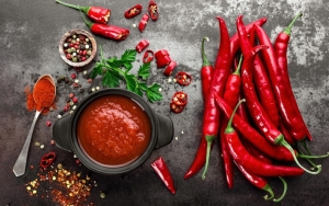 Hindari Makanan Pedas dan Asam