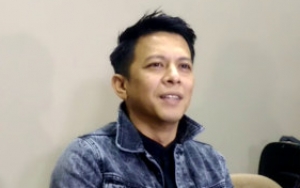 Berani Suapi di Vlog, Ternyata Sedekat Ini Hubungan Ariel NOAH dengan VJ Laissti