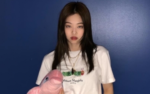 Jennie BLACKPINK Pamer Foto-Foto di Amsterdam, Pose Siap Cium Bikin Gemas