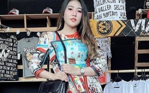  Via Vallen Pose Di Bazar Ramadhan, Netter Sibuk Komentari Hal Ini