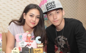 Dipuji Stefan, Celine Cantik Berkerudung Dikawal Polisi Malah Dibully Gimmick Ngemis Pujian