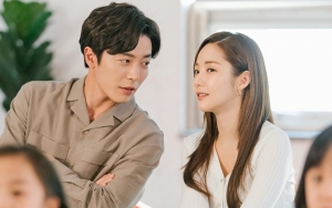 Kim Jae Wook dan Park Min Young Tetap Mesra Meski Sedang Break Syuting 'Her Private Life'