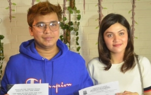 Hilda Vitria Cantik Bermukena Bangga Dijuluki Janda Kriss Hatta, Billy Syahputra Cuek Mantan Dibully
