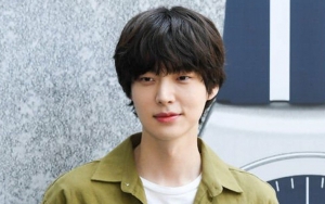 Ahn Jae Hyun Pose Menggoda Cuma Pakai Singlet di Bali, Fans Menggila