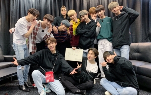 Keluarga Besar Big Hit Kumpul, 'Kemesraan' V dan Jimin BTS Curi Perhatian