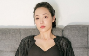Sulli Justru Cuek dan Tak Merasa Salah Usai Fotonya Bareng Aktor Senior Jadi Kontroversi