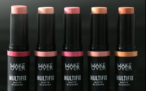 Make Over Multifix Matte Blusher Rp 125 Ribu