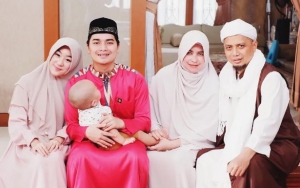 Larissa Chou Cukup Bahagia Berkesempatan Cium Mendiang Ustaz Arifin Ilham Sebelum Dikebumikan
