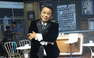  Hotman Paris Tampil Pakai Peci Bikin Heboh, Dipuji Makin Cakep Hingga Didoakan Jadi Mualaf 