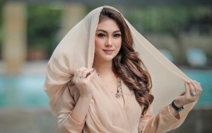 Celine Evangelista Masih Aktif Ikut Pemotretan Meski Hamil, Penampilan Bak Putri Keraton Tuai Pujian