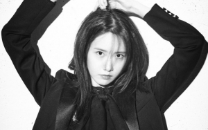  Yoona Tampilkan Sisi Misterius Di Foto Teaser Album Debut Solo 'A Walk To Remember'