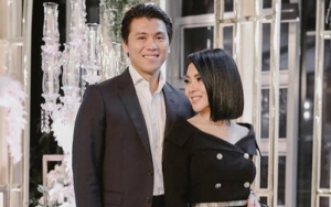 Syahrini Dikira Hamil, Reino Mesra Bersihkan 'Upil' dan Suapi Istri Disindir Norak Tak Bahagia