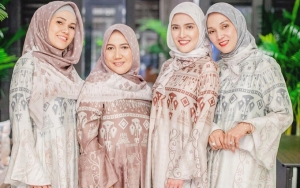 Shandy Aulia Cantik Pakai Hijab Meski Non-Muslim, Berbagi Cerita Keluarganya Yang Beda Keyakinan