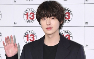 Ahn Jae Hyun Pamer Bodi Berotot, Lucunya Malah Digoda Punya Muka Hello Kitty