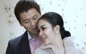 Reino Santai Disindir Rela Bersihkan Upil Syahrini, Jawaban Bijak Soal Istri Norak Banjir Pujian